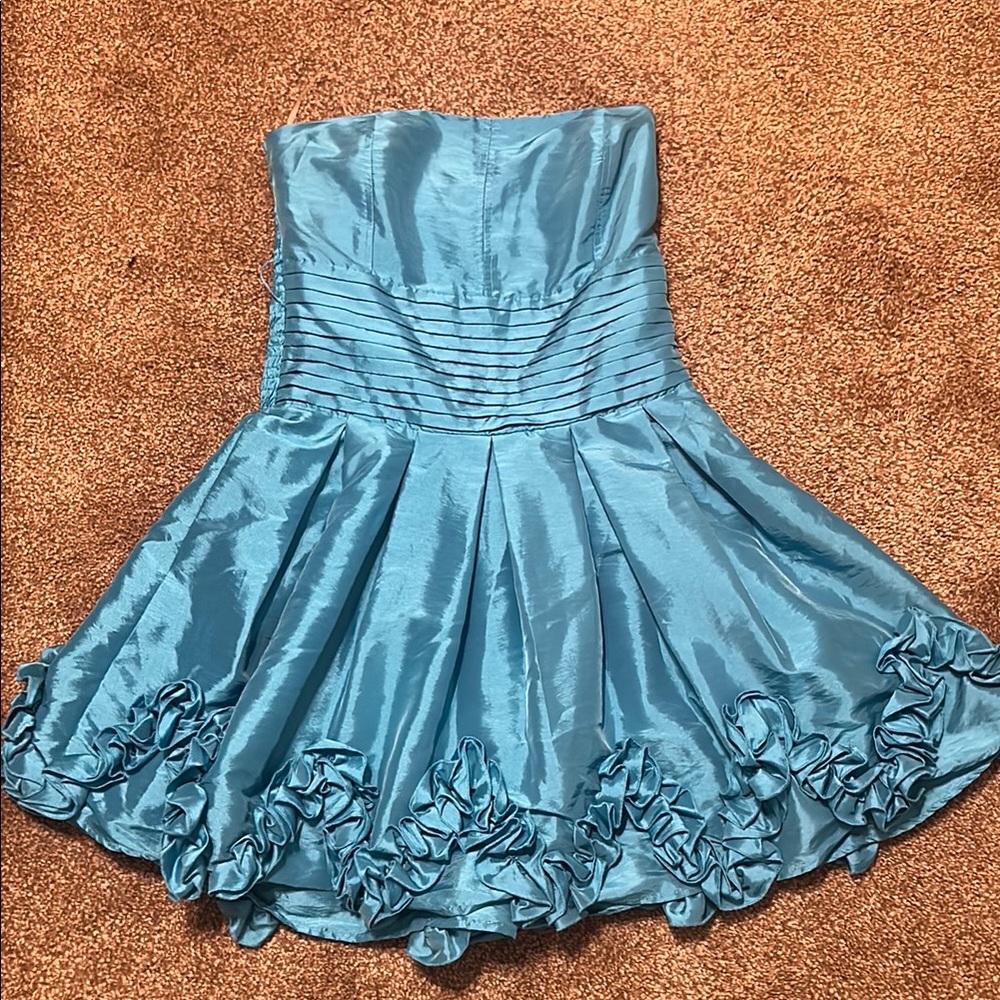 Blue Strapless A-line Cocktail Dress with Ruffled Hem